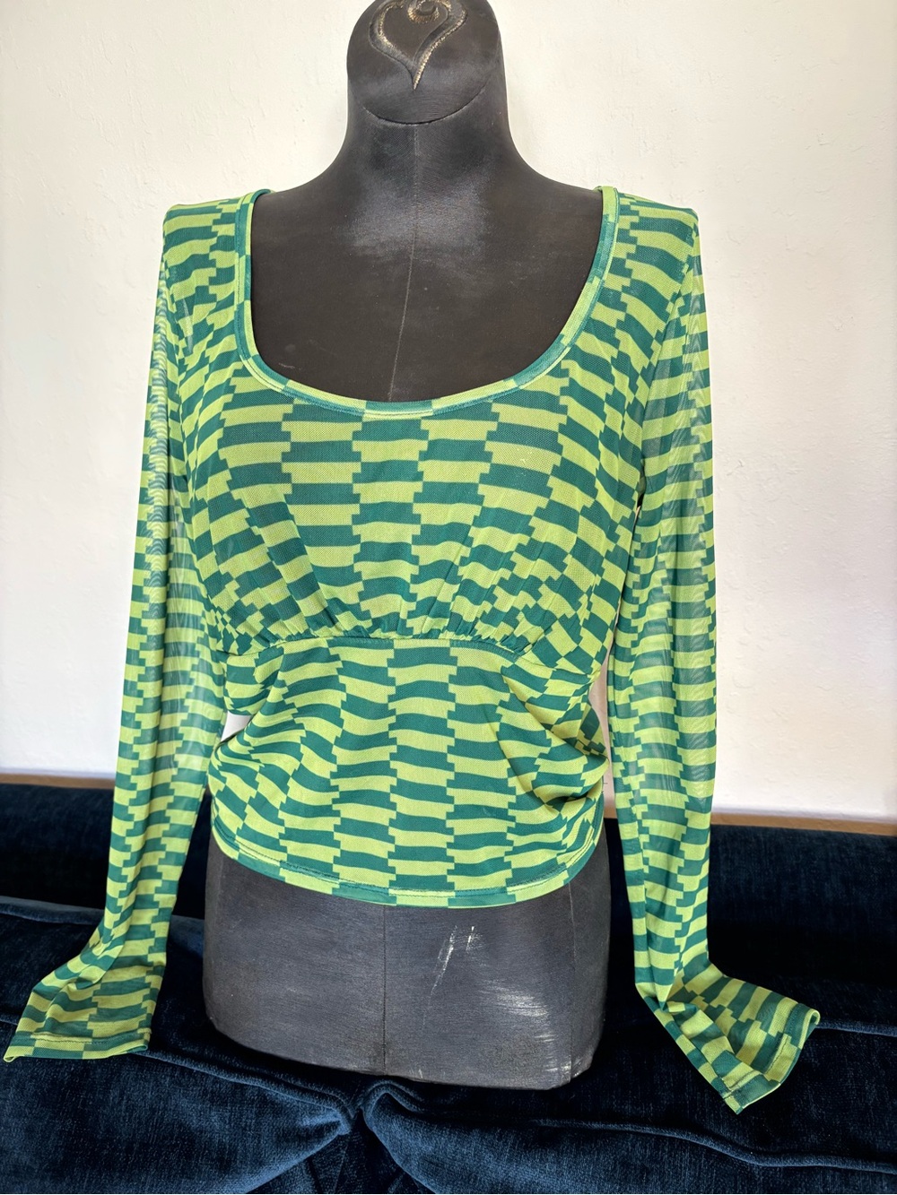 Lisa Says Gah Fall 2021 Green Cropped Mesh Long Sleeve Top Size L